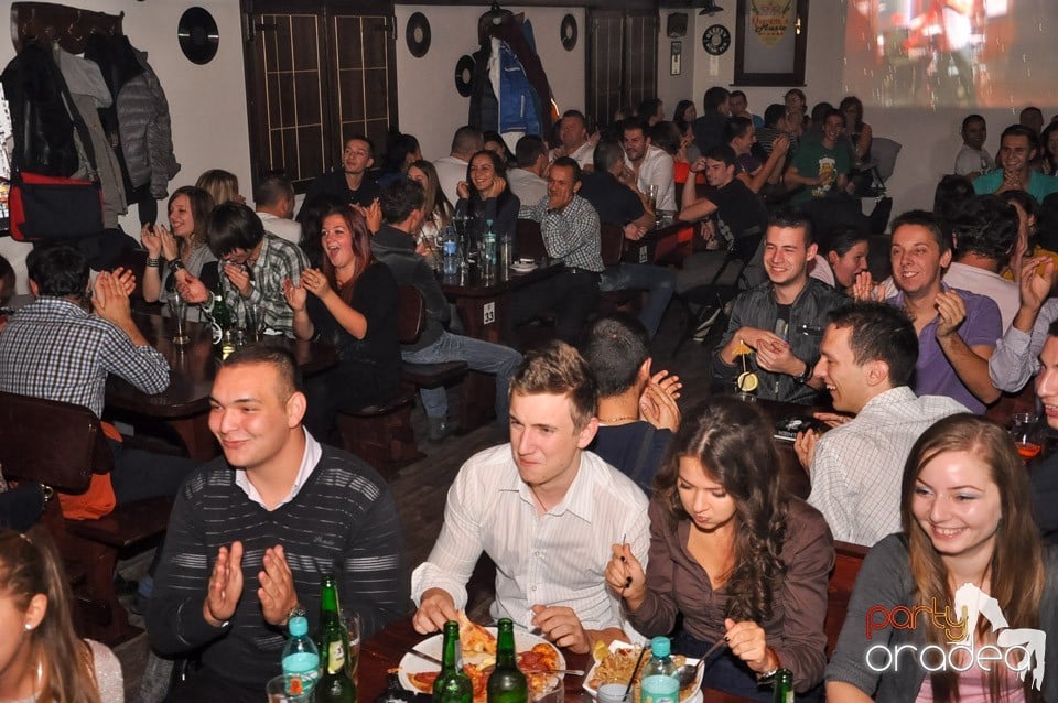 Stand up in the city cu Teo în Queen's, Queen's Music Pub