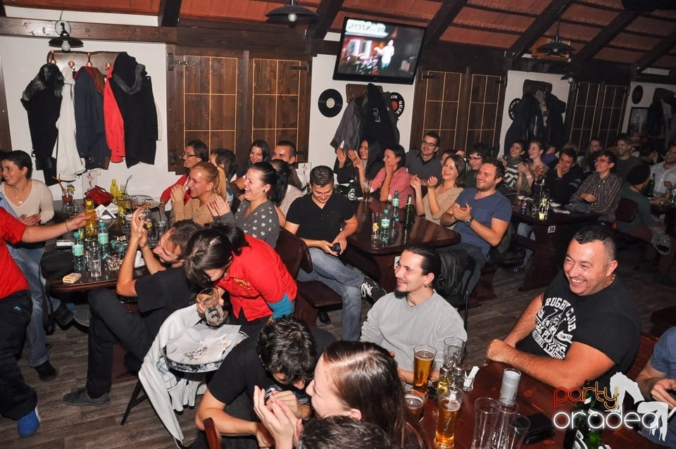 Stand up in the city cu Teo în Queen's, Queen's Music Pub