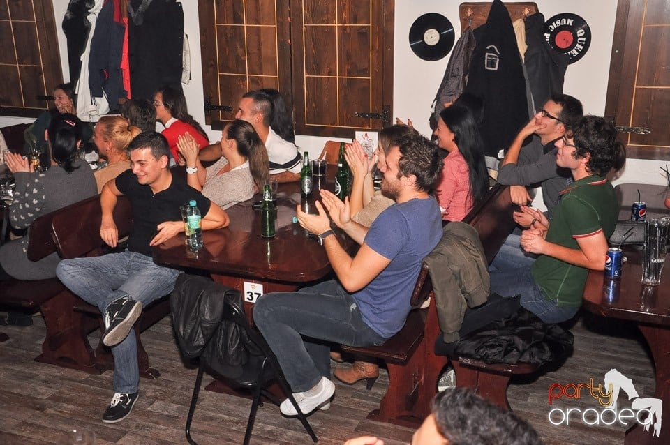 Stand up in the city cu Teo în Queen's, Queen's Music Pub