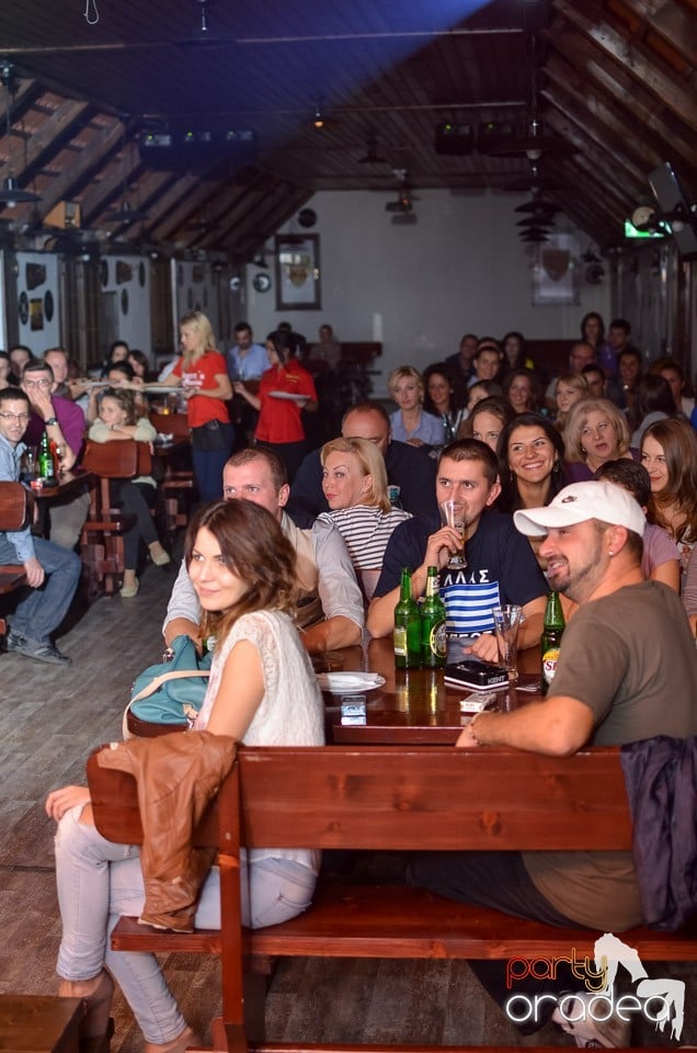 Stand-up in the city cu VIo şi Raul, Queen's Music Pub