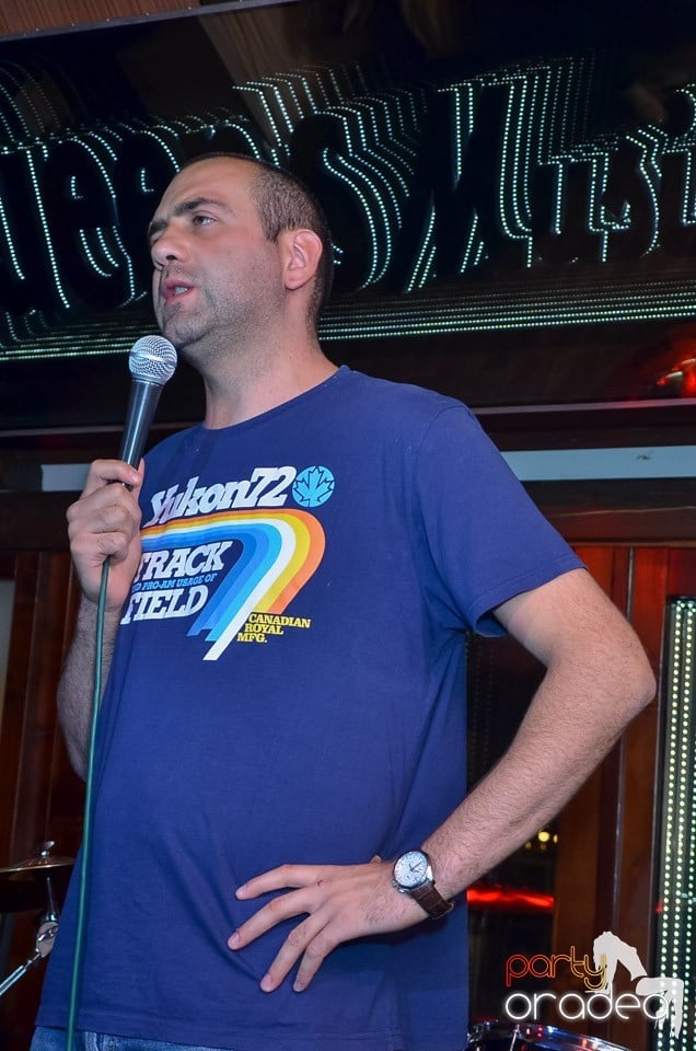 Stand-up in the city cu VIo şi Raul, Queen's Music Pub