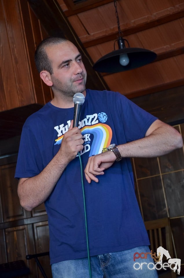 Stand-up in the city cu VIo şi Raul, Queen's Music Pub