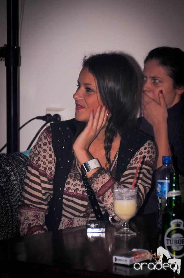 Stand-up in the City în Queen's, Queen's Music Pub