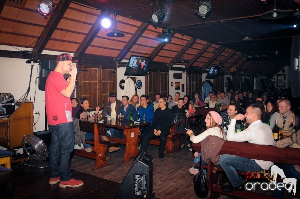 Stand-up in the City în Queen's, Queen's Music Pub