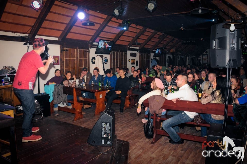 Stand-up in the City în Queen's, Queen's Music Pub