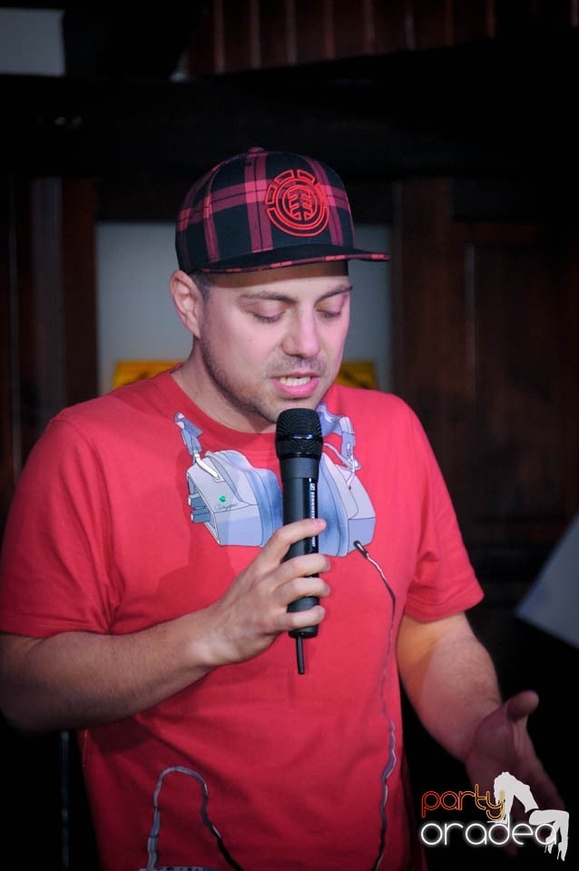 Stand-up in the City în Queen's, Queen's Music Pub