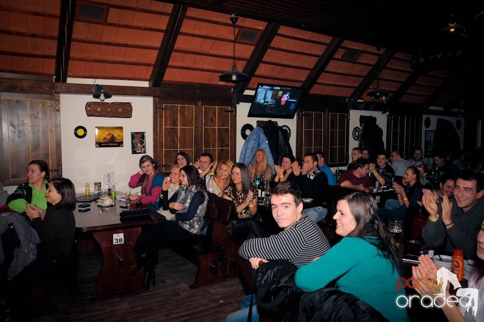 Stand-up in the City în Queen's, Queen's Music Pub