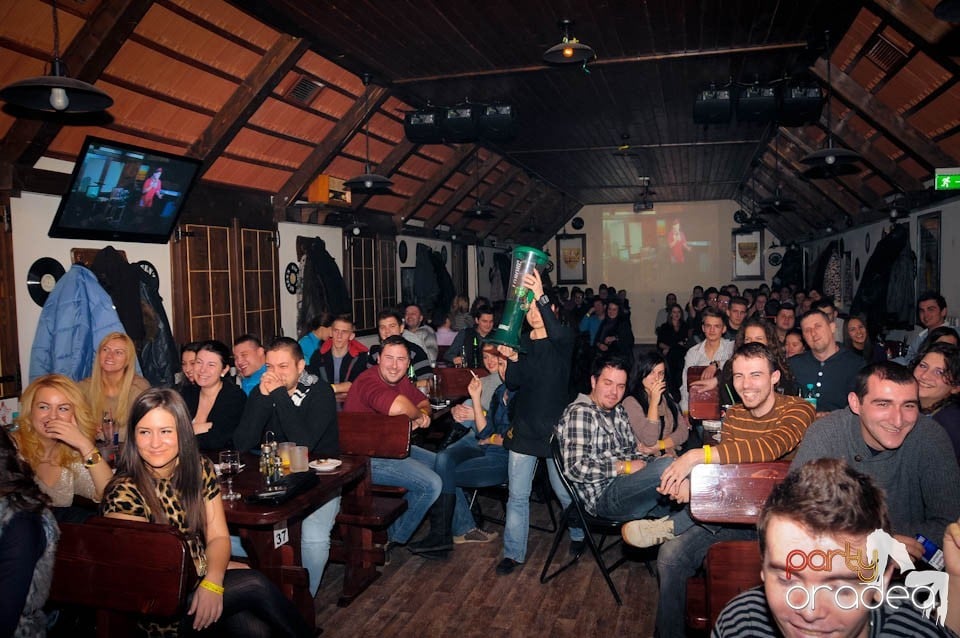 Stand-up in the City în Queen's, Queen's Music Pub