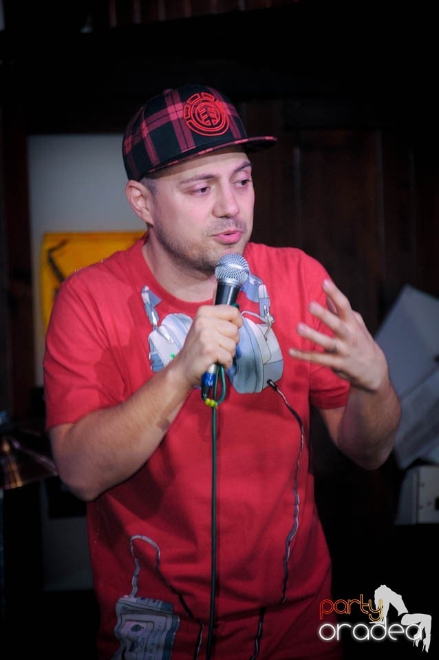 Stand-up in the City în Queen's, Queen's Music Pub