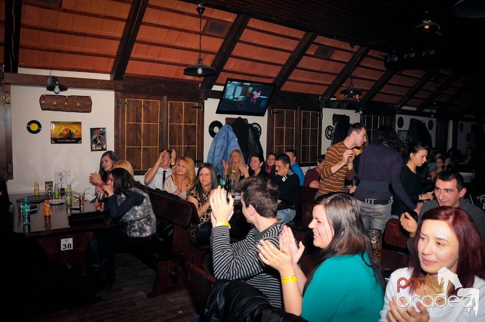 Stand-up in the City în Queen's, Queen's Music Pub