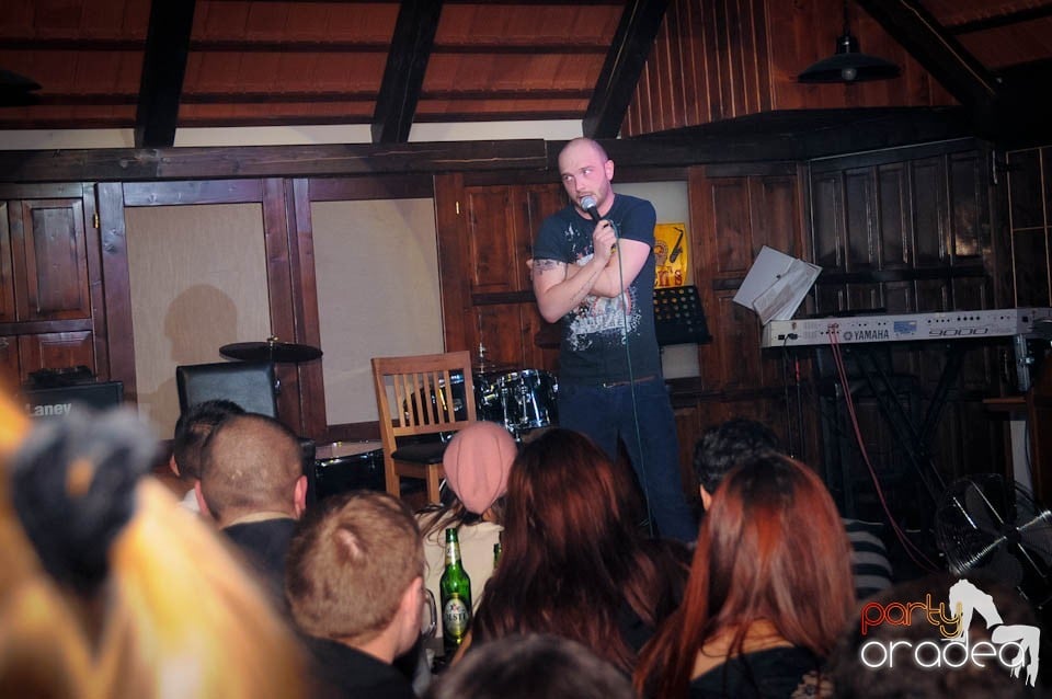 Stand-up in the City în Queen's, Queen's Music Pub