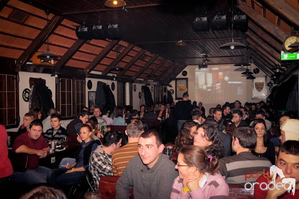 Stand-up in the City în Queen's, Queen's Music Pub