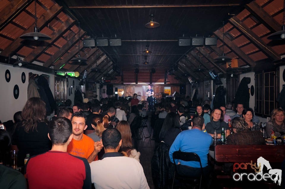 Stand-up in the City în Queen's, Queen's Music Pub