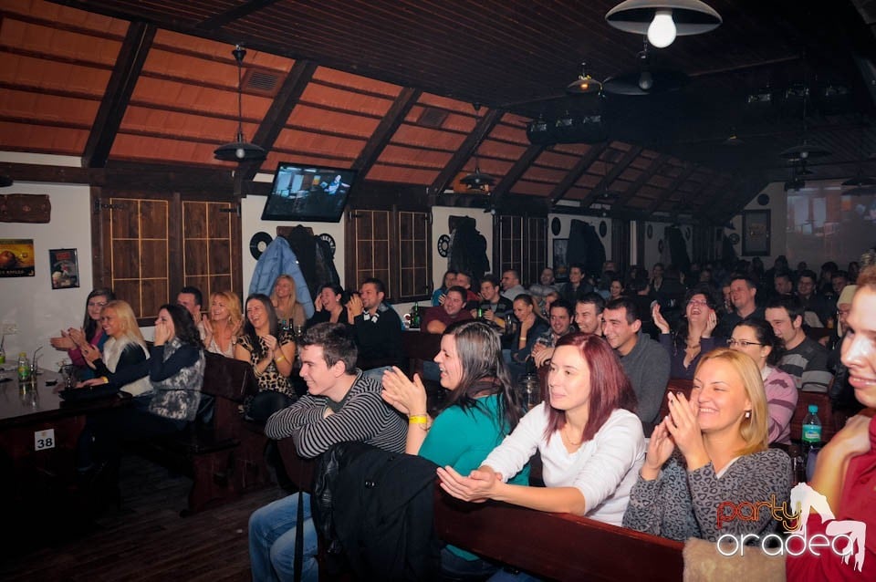 Stand-up in the City în Queen's, Queen's Music Pub