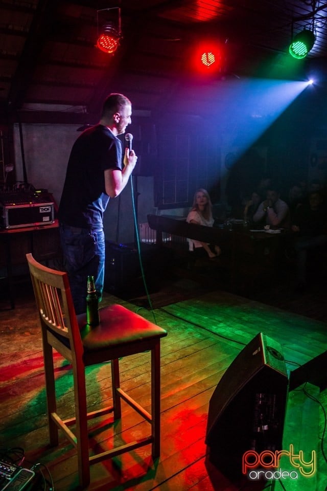 Stand-Up In The City, Queen's Music Pub