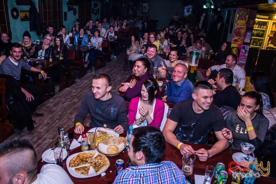 Stand-Up In The City, Queen's Music Pub