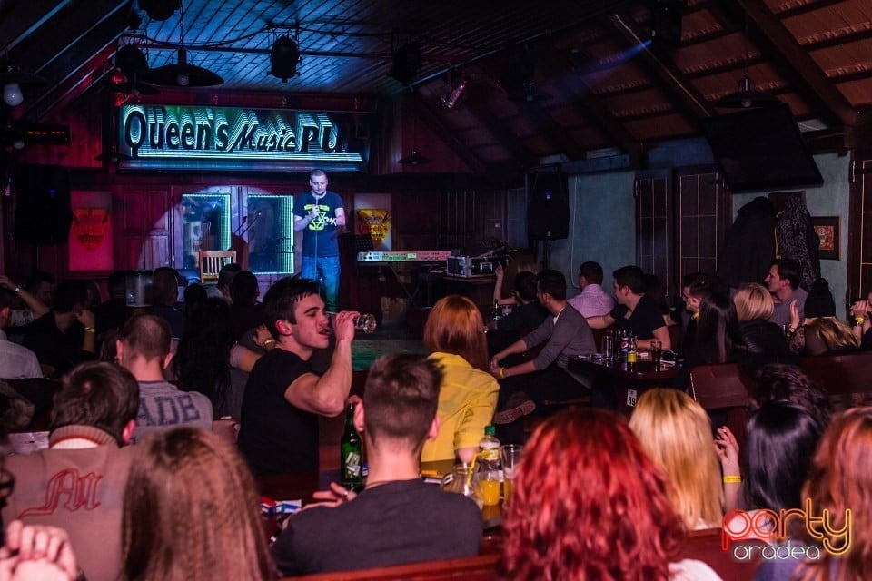 Stand-Up In The City, Queen's Music Pub