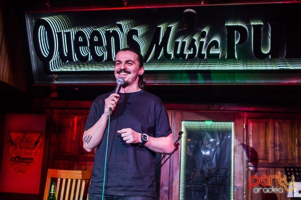 Stand-Up In The City, Queen's Music Pub