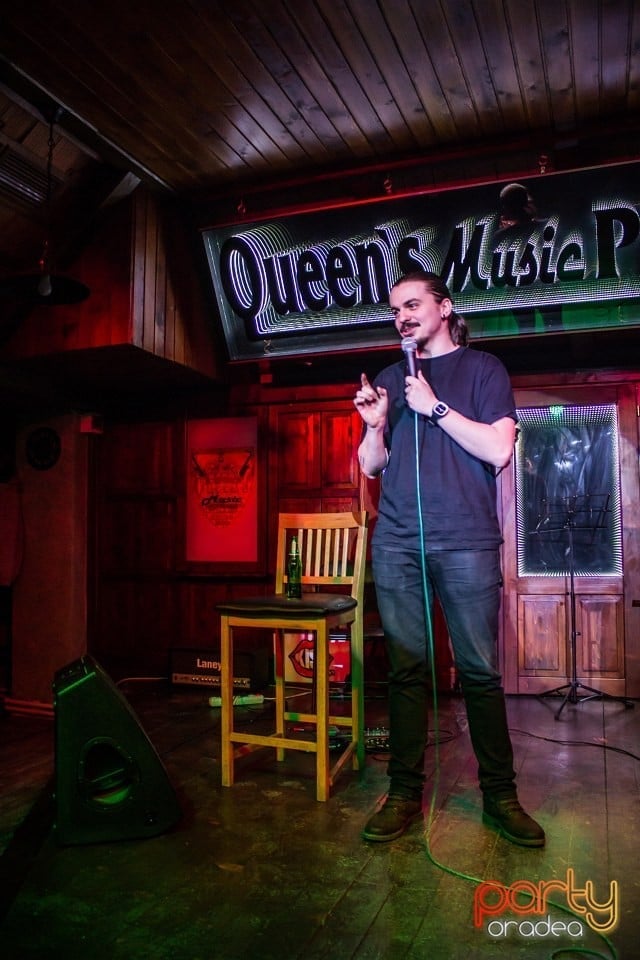 Stand-Up In The City, Queen's Music Pub