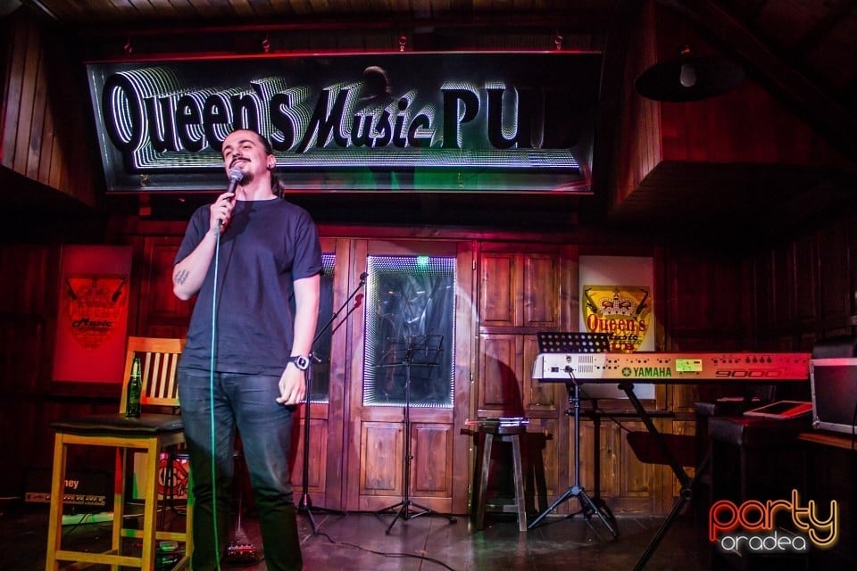 Stand-Up In The City, Queen's Music Pub