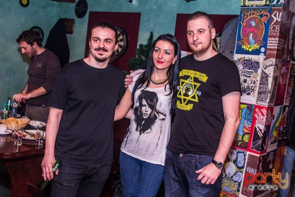 Stand-Up In The City, Queen's Music Pub
