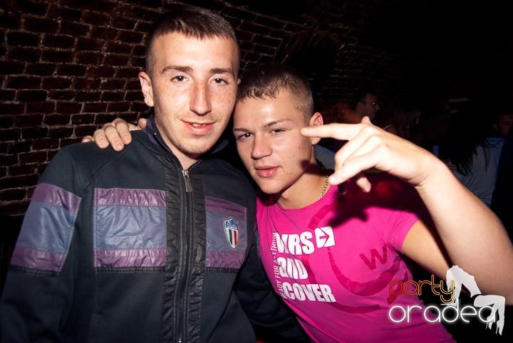 Start la party în Escape, 