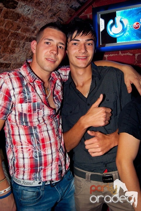 Start la party în Escape, 