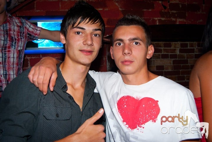 Start la party în Escape, 