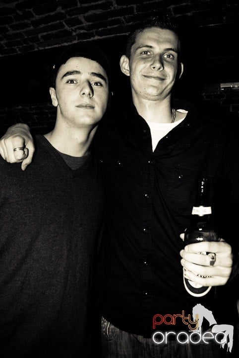 Start la party în Escape, 