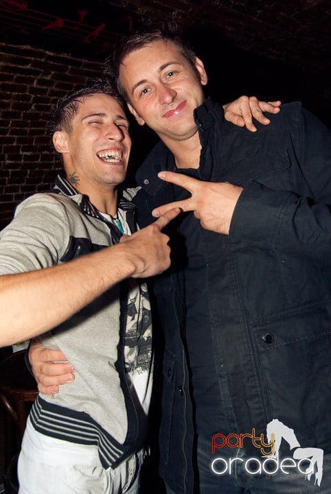 Start la party în Escape, 