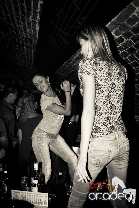 Start la party în Escape, 