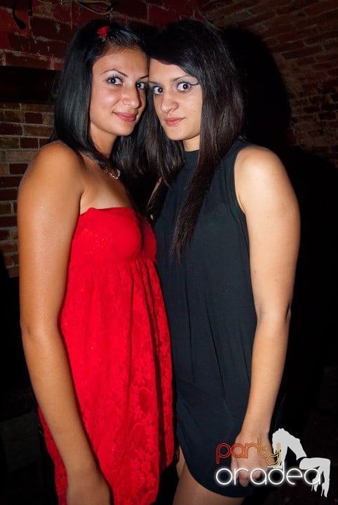 Start la party în Escape, 