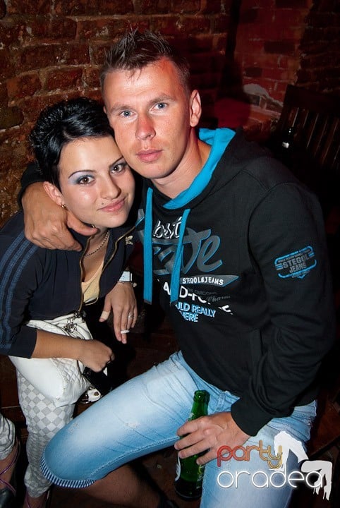 Start la party în Escape, 