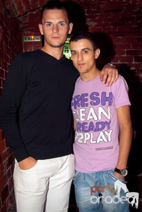 Start la party în Escape, 