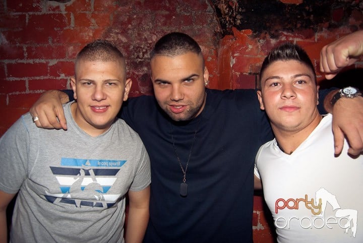 Start la party în Escape, 