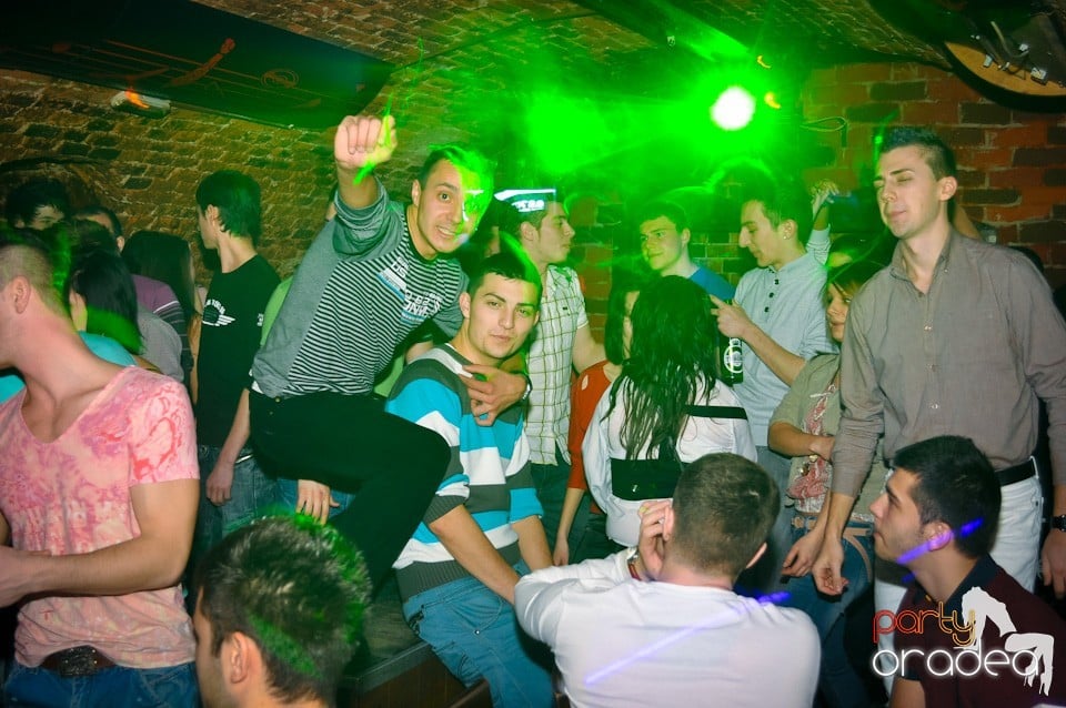 Student Party by NMD în Escape, Escape