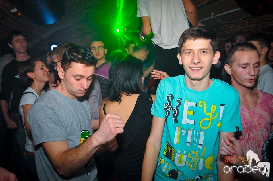 Student Party by NMD în Escape, Escape