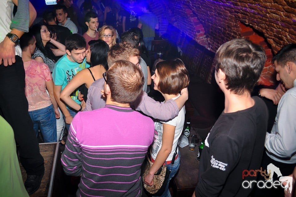 Student Party by NMD în Escape, Escape