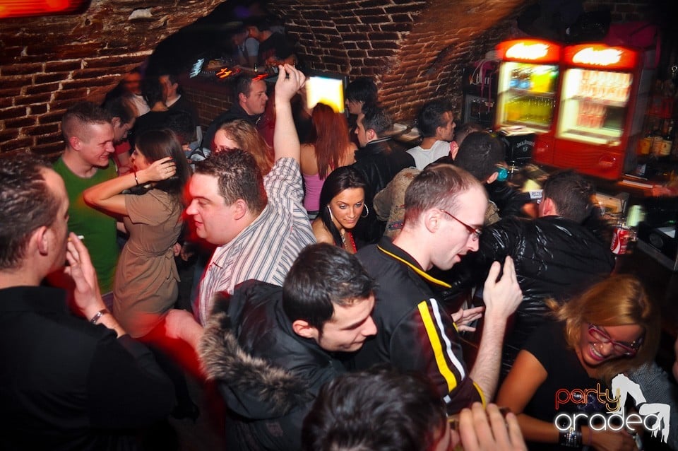 Student Party by NMD în Escape, Escape