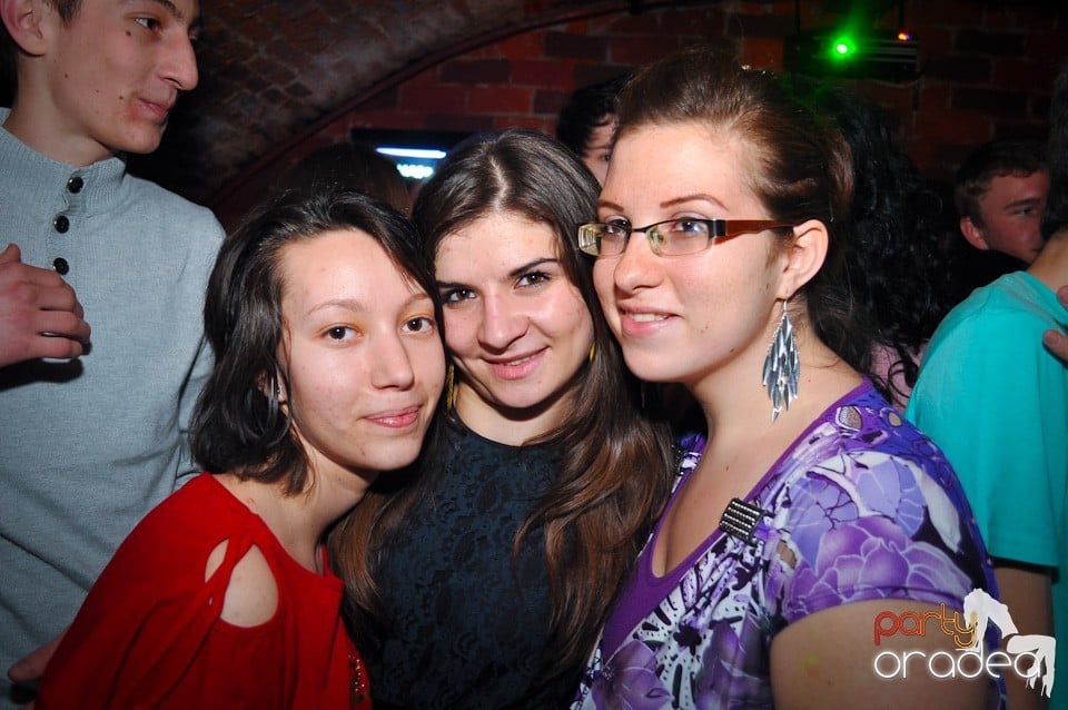 Student Party by NMD în Escape, Escape