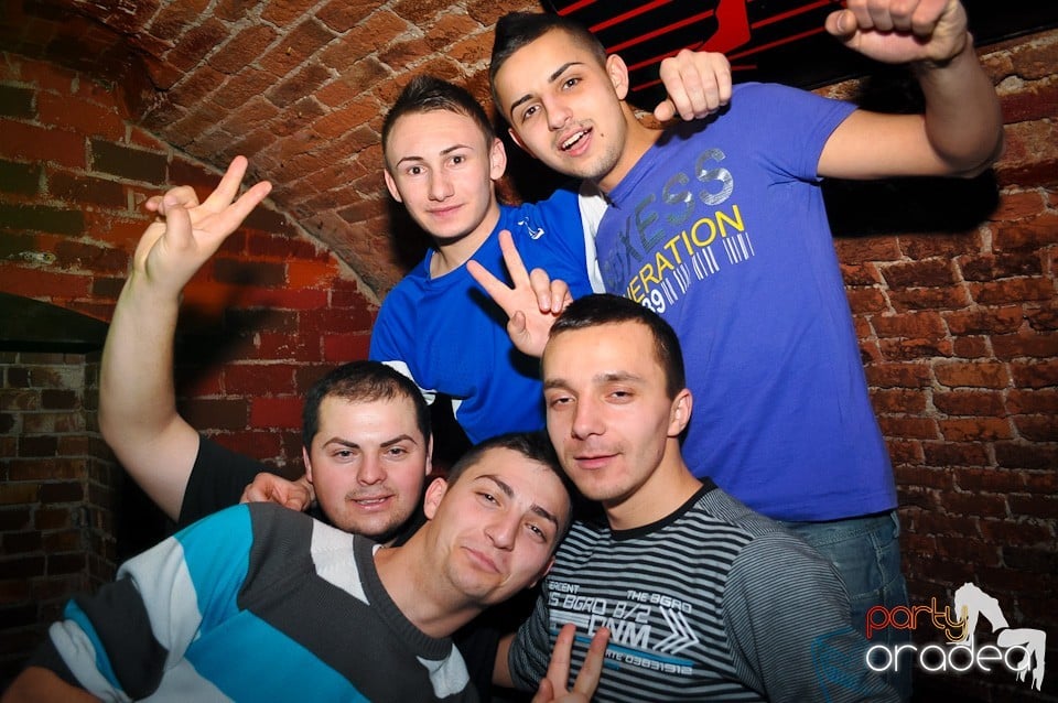 Student Party by NMD în Escape, Escape