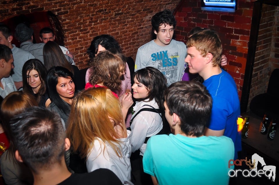 Student Party by NMD în Escape, Escape