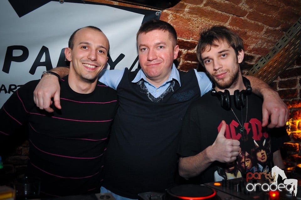 Student Party by NMD în Escape, Escape