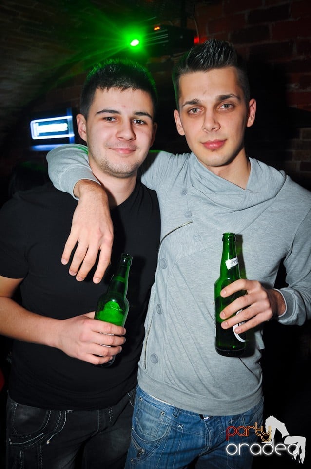 Student Party by NMD în Escape, Escape