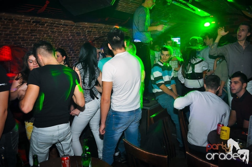 Student Party by NMD în Escape, Escape