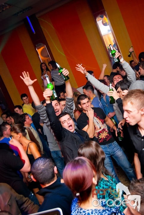 Student Party cu DJ Cristiano şi MC Dany, Student's Place