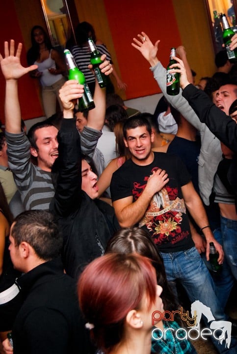 Student Party cu DJ Cristiano şi MC Dany, Student's Place