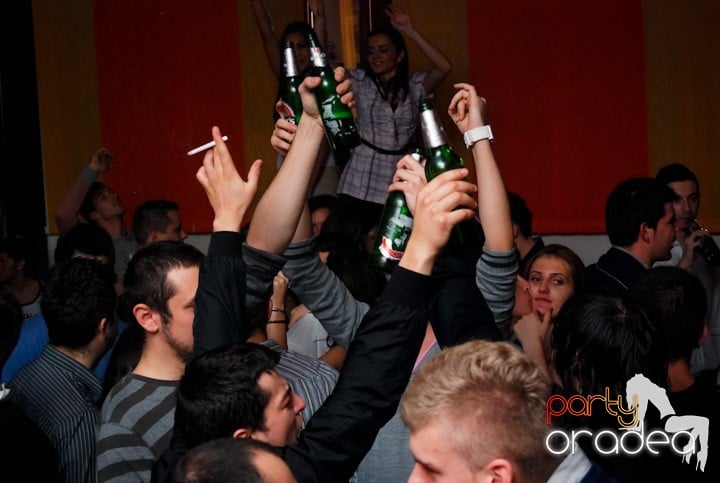 Student Party cu DJ Cristiano şi MC Dany, Student's Place