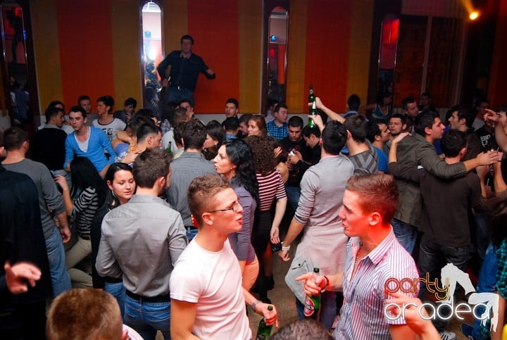 Student Party cu DJ Cristiano şi MC Dany, Student's Place