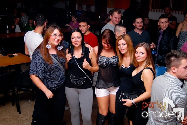 Student Party cu DJ Cristiano şi MC Dany, Student's Place